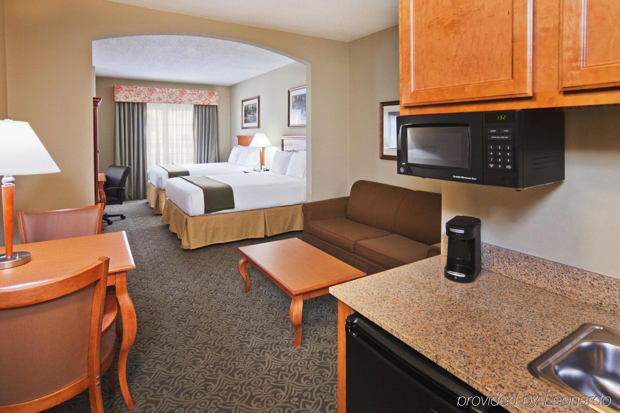 Holiday Inn Express Hotel & Suites Lawton-Fort Sill By Ihg Rum bild