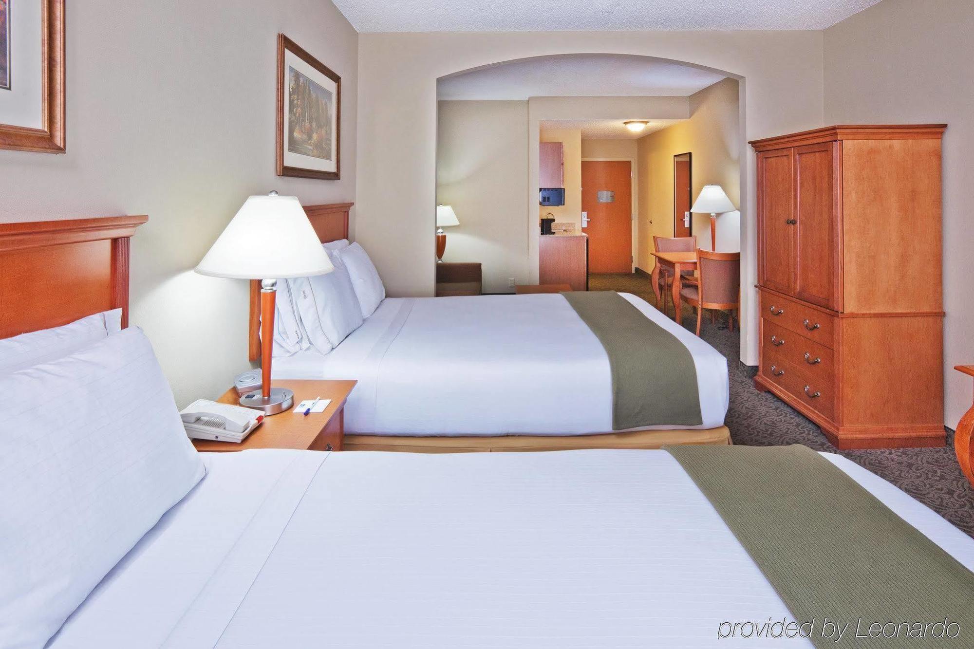 Holiday Inn Express Hotel & Suites Lawton-Fort Sill By Ihg Rum bild